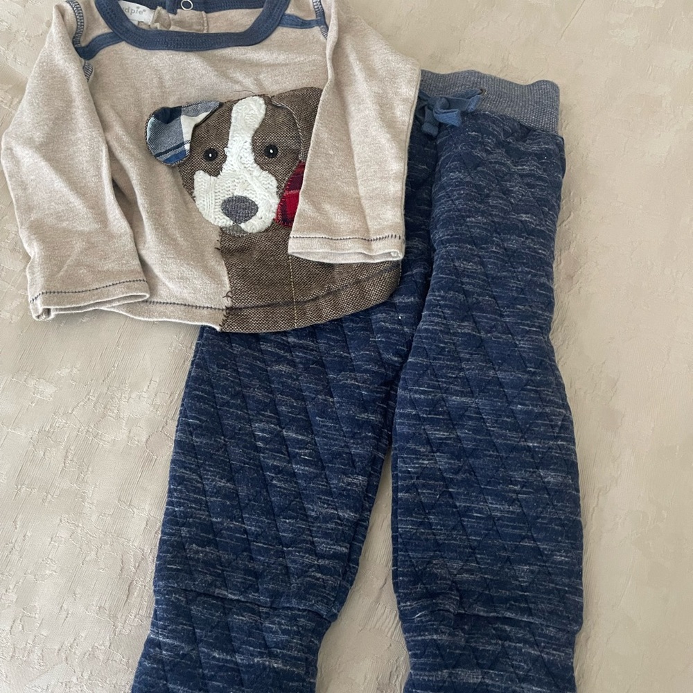 Long-sleeved shirt and sweatpants set